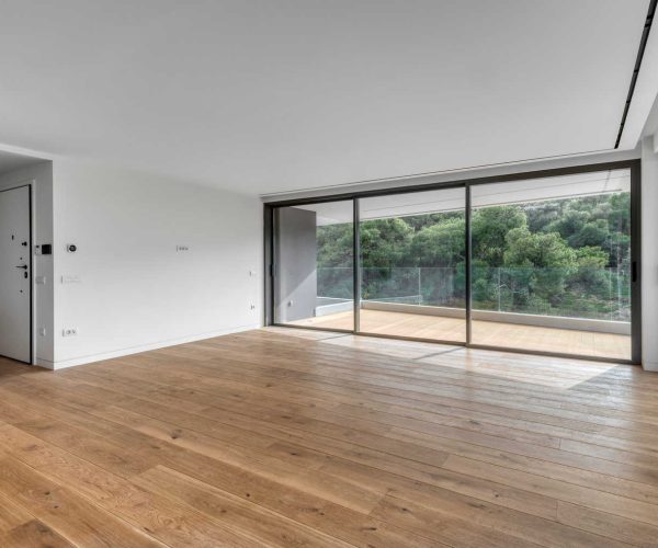 L24 apartment building in Voula, Athens